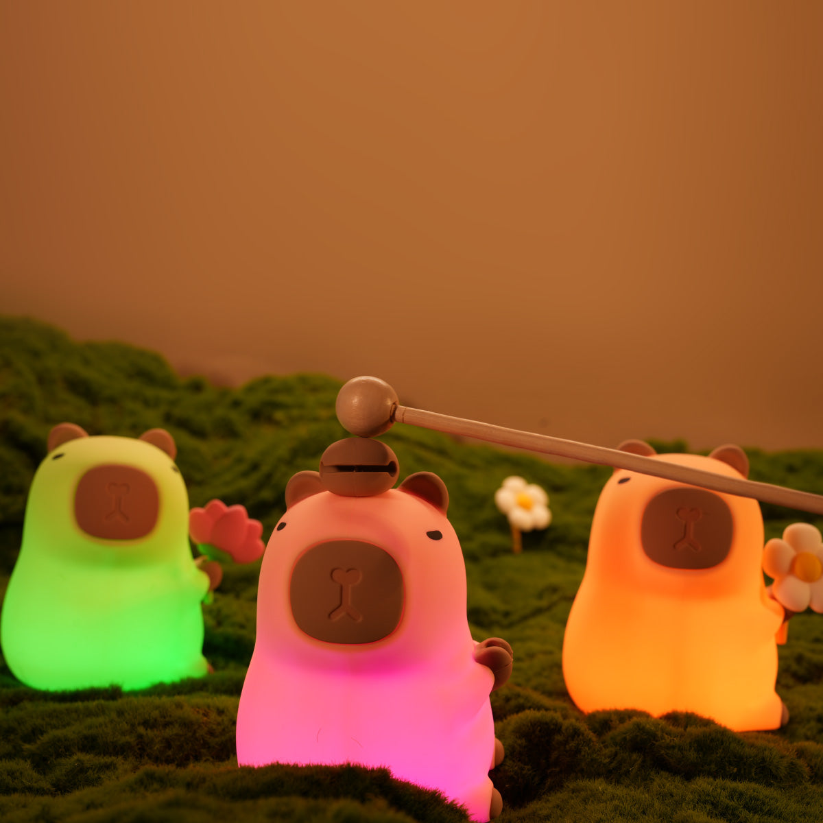 CapyGlow - Linda lámpara de noche LED con suave brillo cálido y encantador diseño de Capibara