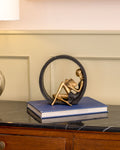 ReadingGrace - Estatua decorativa de una niña leyendo un libro, para un ambiente moderno