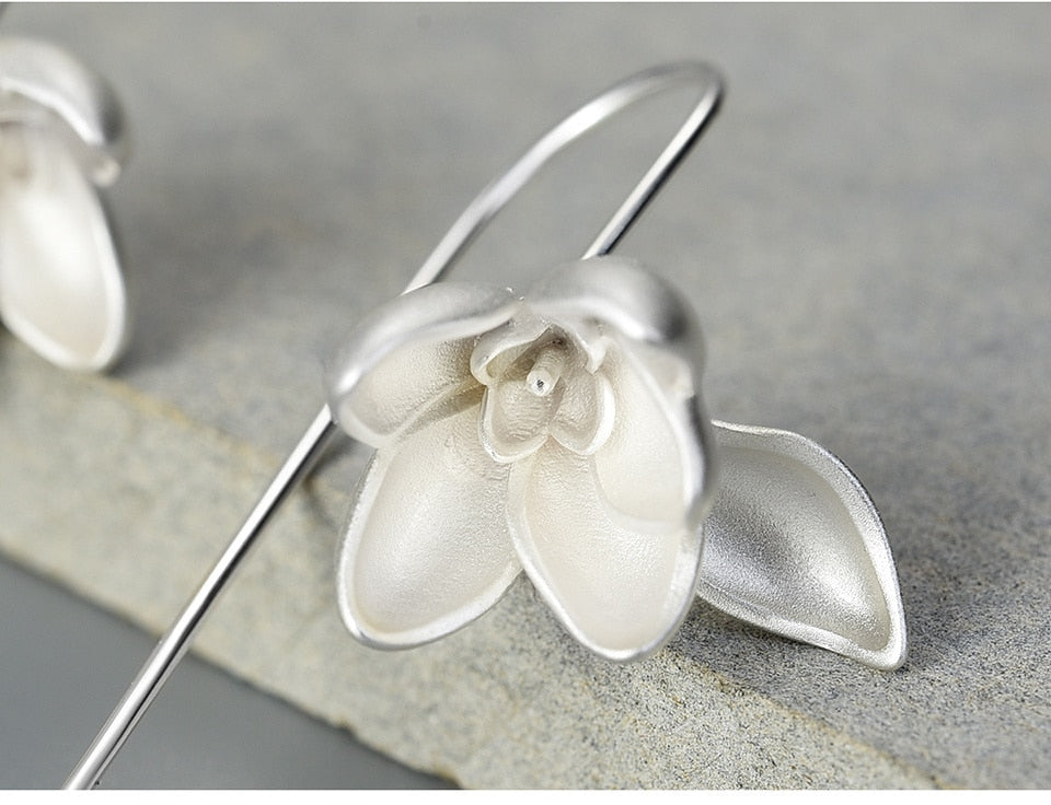 Pendientes Dangle de Flor de Magnolia