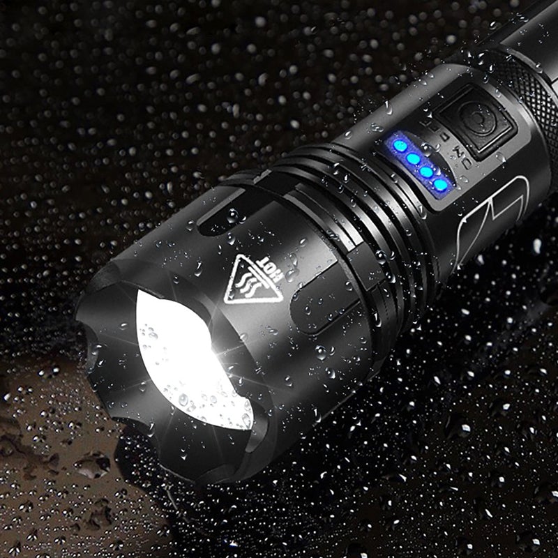 Linterna táctica brillante y resistente al agua XHP50
