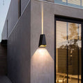 Moderna lámpara de pared LED exterior iluminada de arriba hacia abajo en forma de trapecio | Brehn