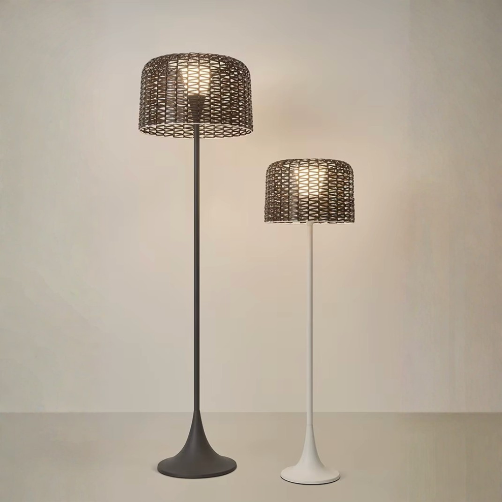 Lámpara de Suelo Solar Exterior Elegante | Luz de Jardín LED de Rattan Impermeable