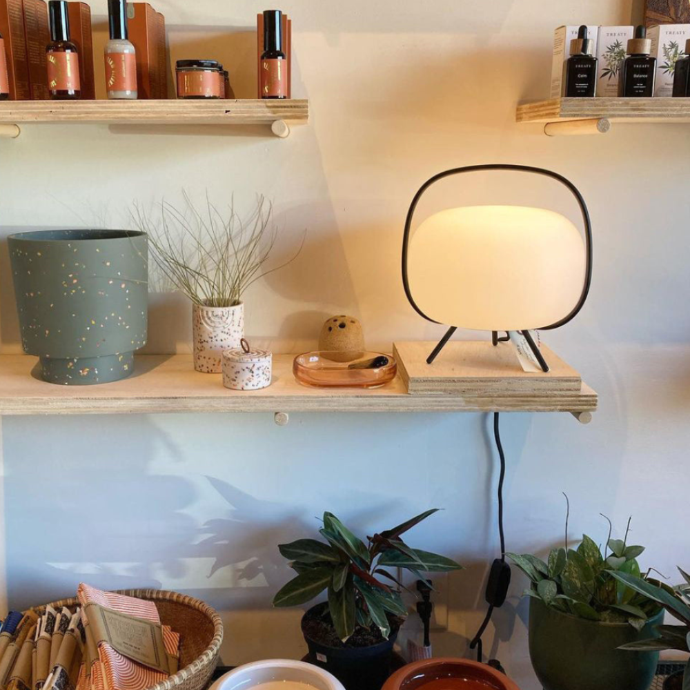 KumoLight | Lámpara de Mesa de Vidrio Esmerilado Minimalista y Elegante para Iluminación Ambiental