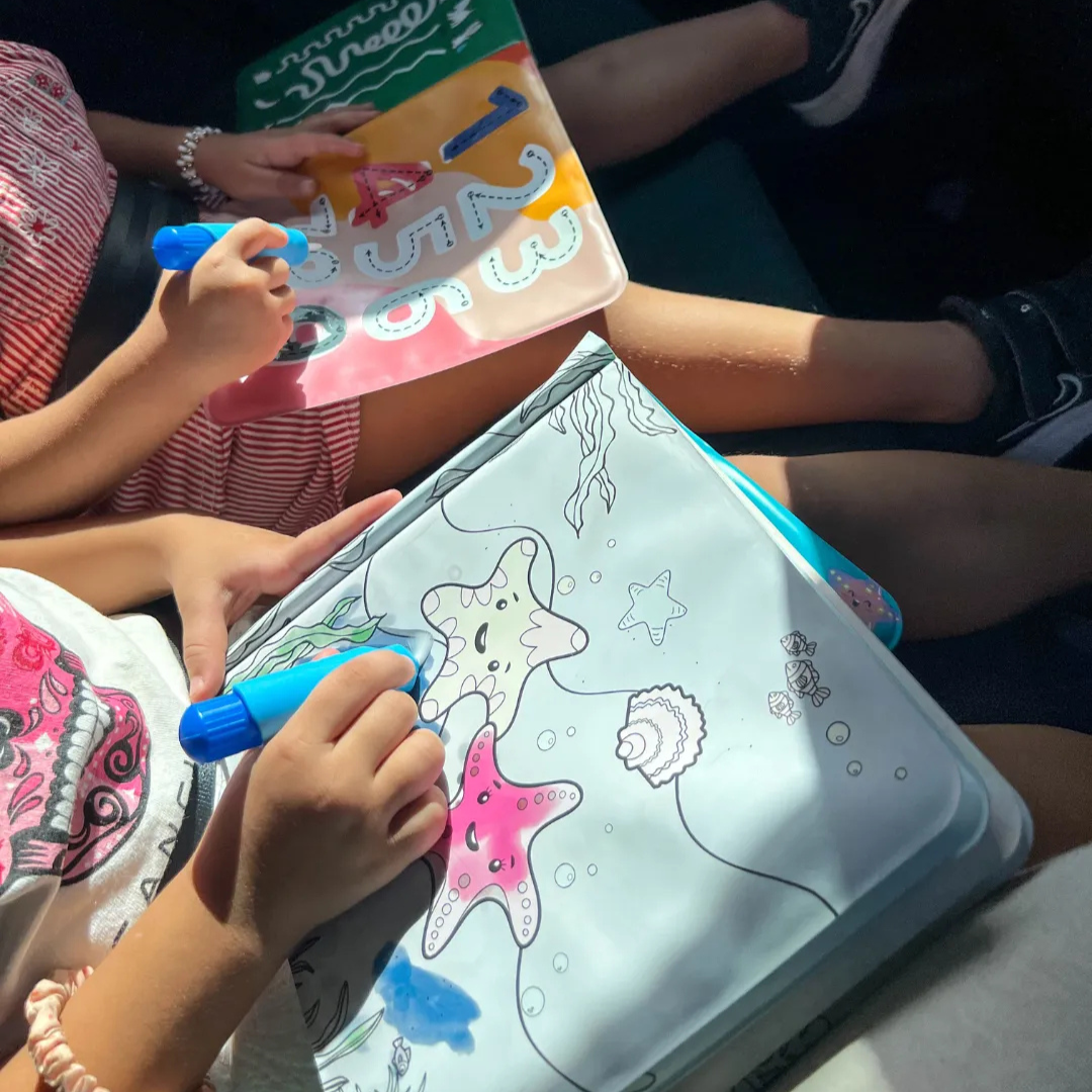 Libro de colorear mágico con agua