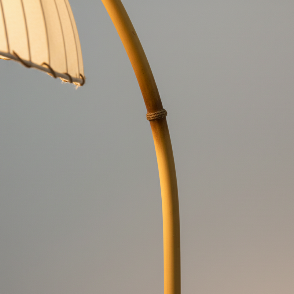 Takumi | Elegante Lámpara de Suelo de Bambú Natural para Decoración de Salón