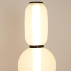 Solenne | Lámpara de Pie Moderna de Vidrio Elegante con Diseño Escultural LED para Salón