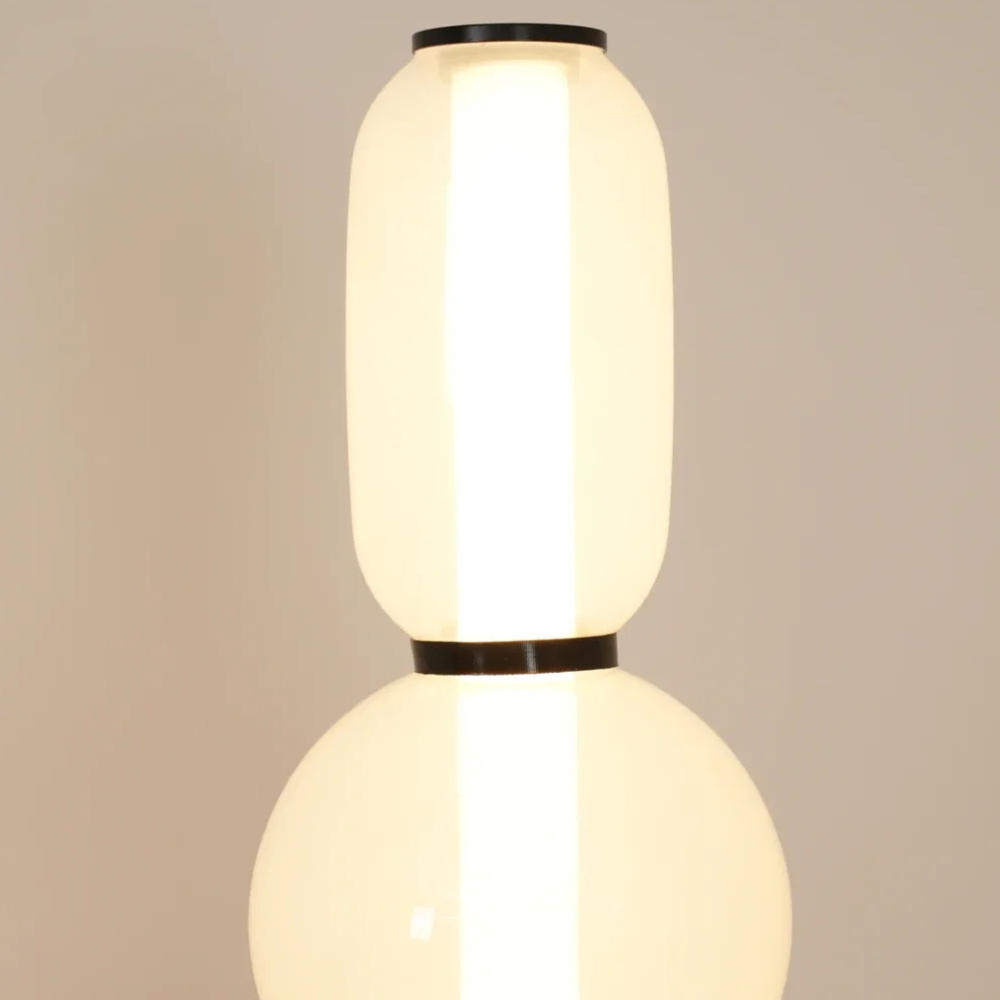 Solenne | Lámpara de Pie Moderna de Vidrio Elegante con Diseño Escultural LED para Salón