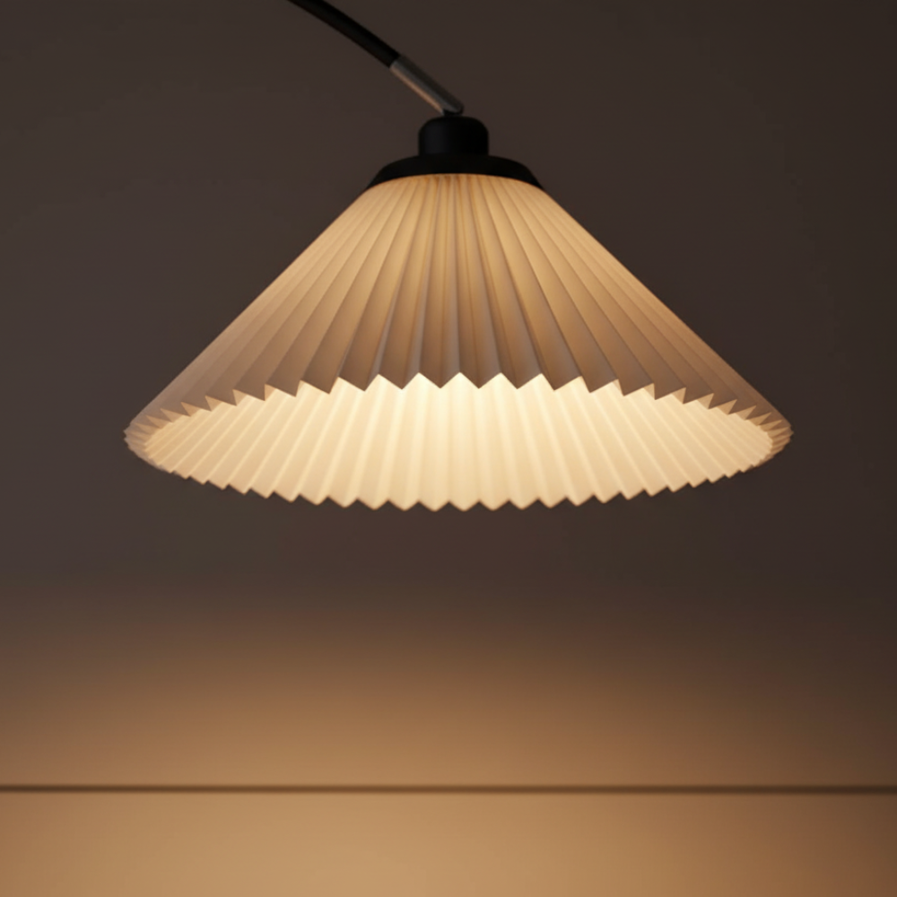 Valoura | Lámpara de Pie Elegante con Arco Ajustable y Luz Tri-Color para Sala de Estar o Dormitorio