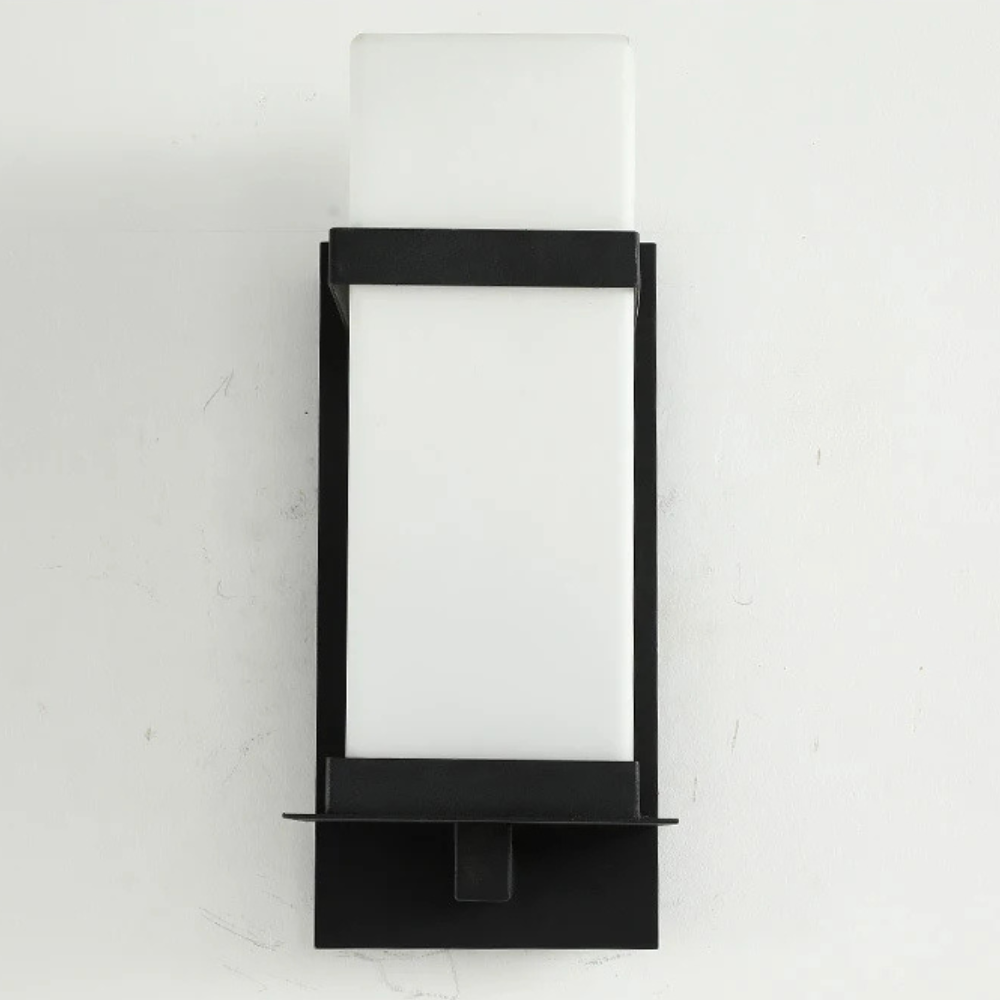 Lámpara de Pared Exterior Elegante - Aplique de Metal Impermeable IP65 para Patios y Jardines