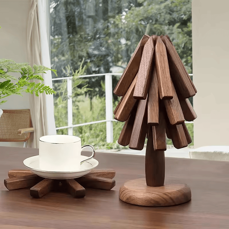 Posavasos de madera en forma de árbol