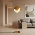 Lámpara de Pie Moderna de Oro – Lámpara Escultural Metálica para Interiores Contemporáneos