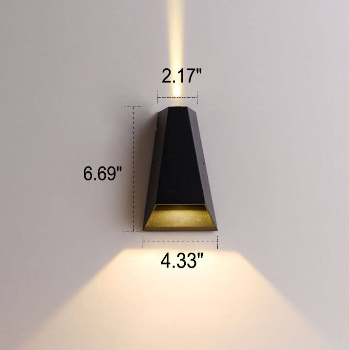 Moderna lámpara de pared LED exterior iluminada de arriba hacia abajo en forma de trapecio | Brehn