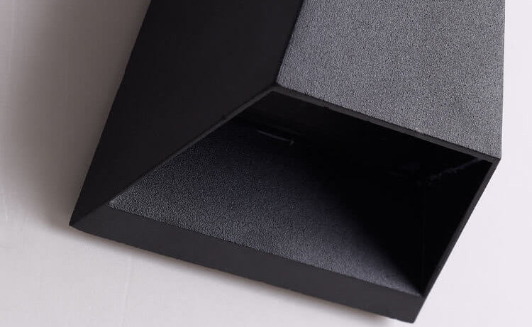 Moderna lámpara de pared LED exterior iluminada de arriba hacia abajo en forma de trapecio | Brehn