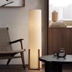 Hajime — Lámpara de Pie Tradicional Japonesa Elegante con Pantalla de Tela Blanca para Sala de Estar