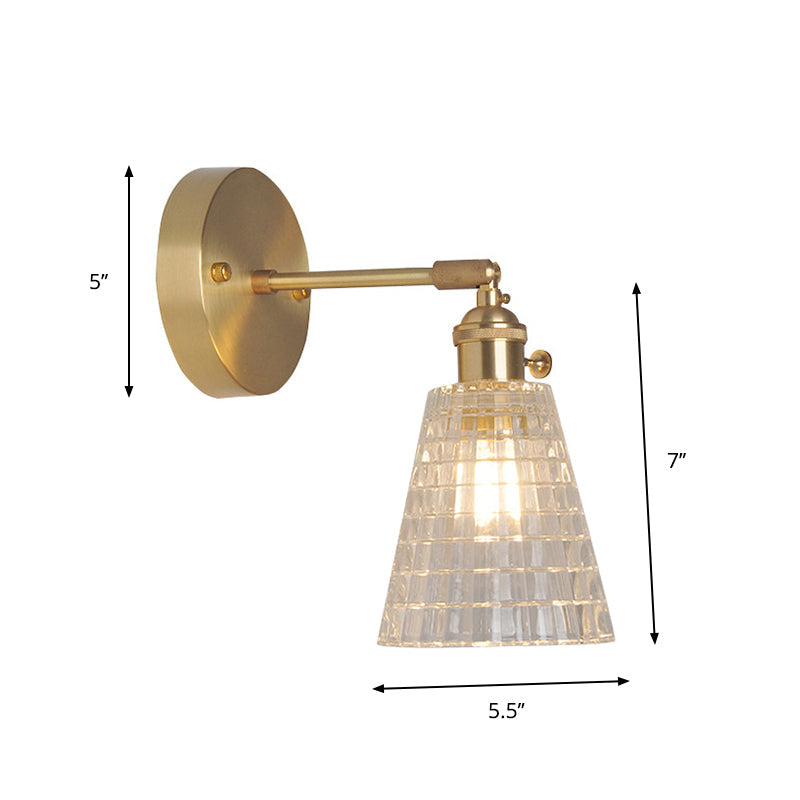 Lámpara de pared industrial de un luz con brazo oscilante de acabado en latón, pantalla de vidrio transparente | Brehn