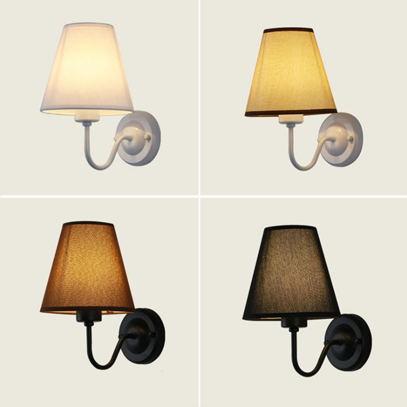 Lisslune | Lámpara de pared cónica negra/marrón/beige nórdica de 1 luz con brazo curvado en negro/blanco
