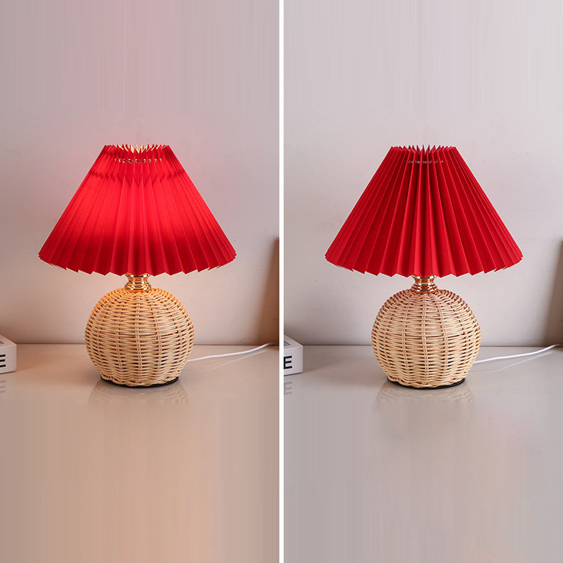 Lámpara de Mesa LED Nórdica RattaLume | Base de Ratán Tejido y Pantalla de Tela Plegable | Luz Ambiental | Decoración para el Dormitorio