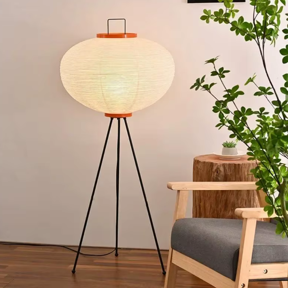 Yūgen | Lámpara de Pie Tripode Minimalista Moderna con Pantalla de Papel de Morera