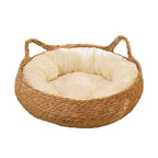PurrNest – Cesta para Gatos Tejida a Mano con Cojín de Felpa