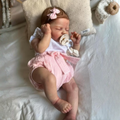 Muñeca de bebé realista de silicona suave