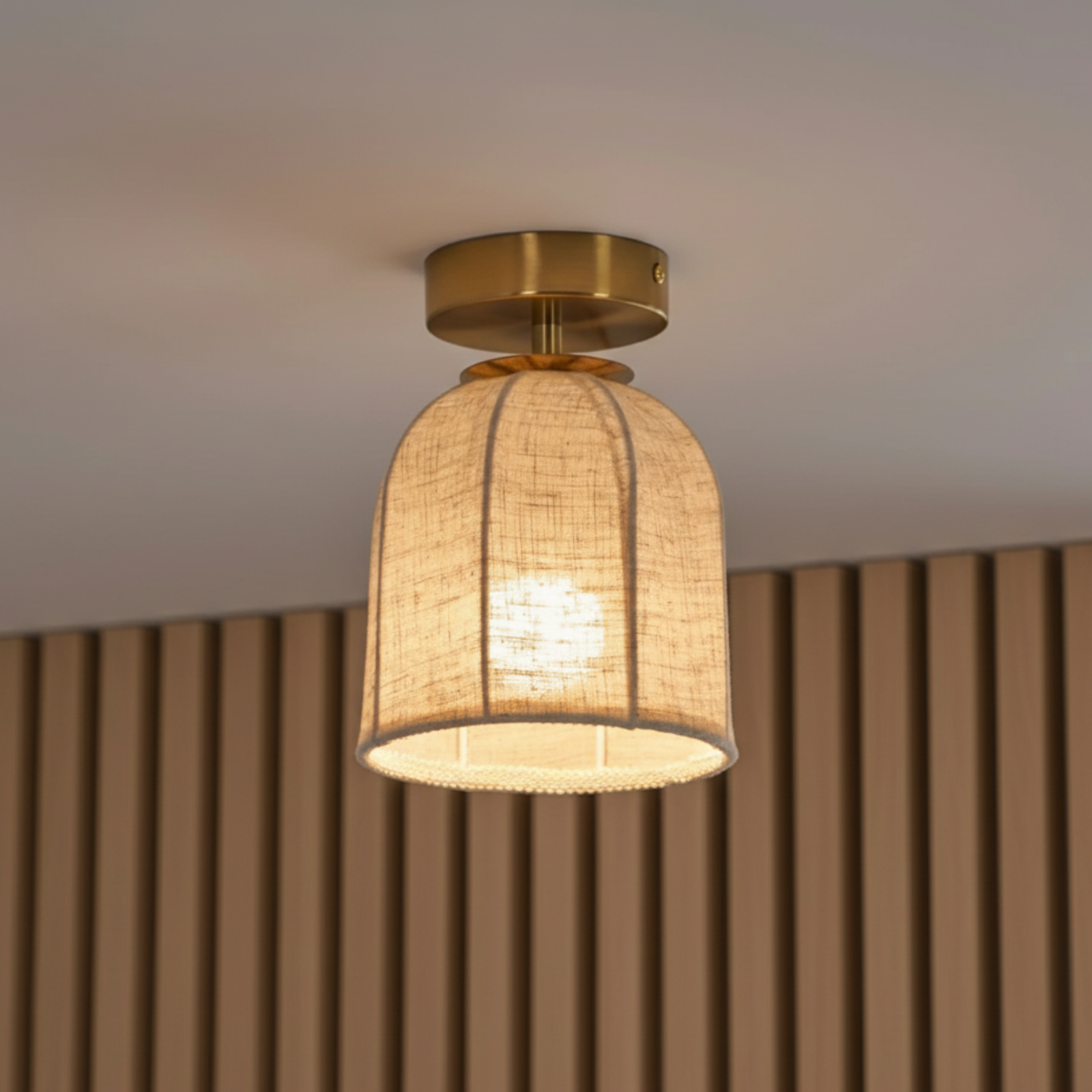 Bellune | Elegante Lámpara de Techo de Montaje Empotrado en Forma de Campana