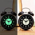Skanto | LuminousTime - Reloj despertador de metal elegante con suave iluminación para mañanas y noches tranquilas