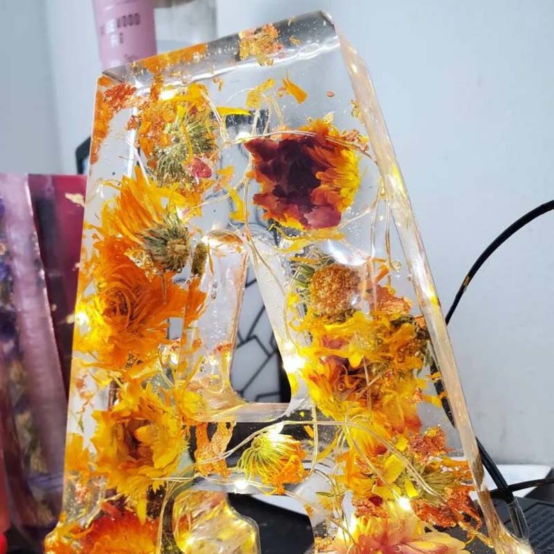 Luz Nocturna de Flores en Resina | Lámpara Decorativa LED en Forma de Letras