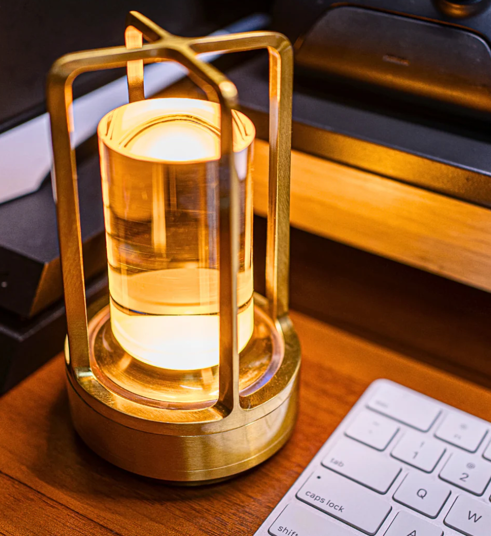 Lumière d'Orée – Lámpara de diseño inalámbrica en cristal y metal