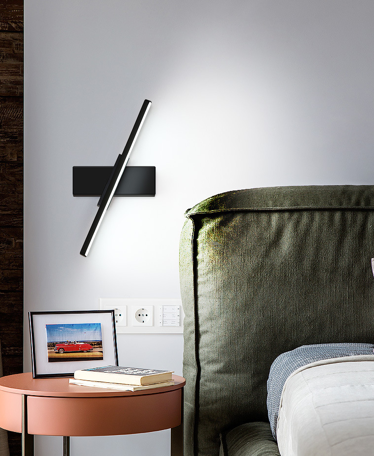 Lámpara de pared moderna LED de metal para mesita de noche con cabeza giratoria | Brehn