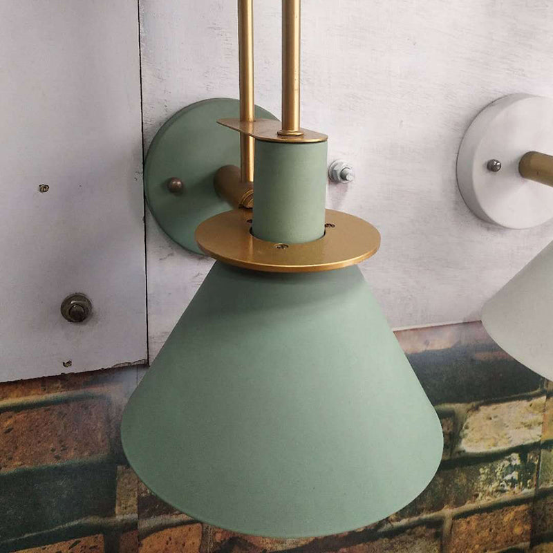 Lámpara de pared estilo macaroon de montaje en pared de metal, lámpara colorida para habitaciones de hotel | Brehn
