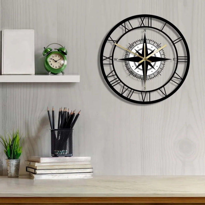 TimeCompass – Reloj de Pared Redondo con Diseño de Brújula y Mecanismo Silencioso