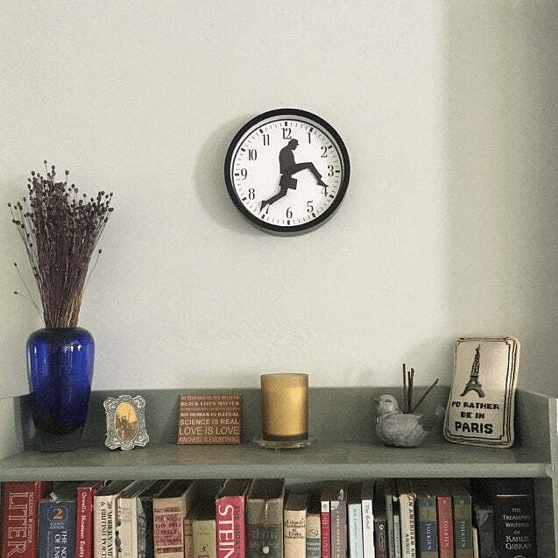 Reloj de Pared del Ministerio de Caminatas Ridículas