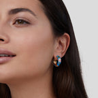 Fiona - Aros delicados con vibrantes detalles florales y diseño redondo