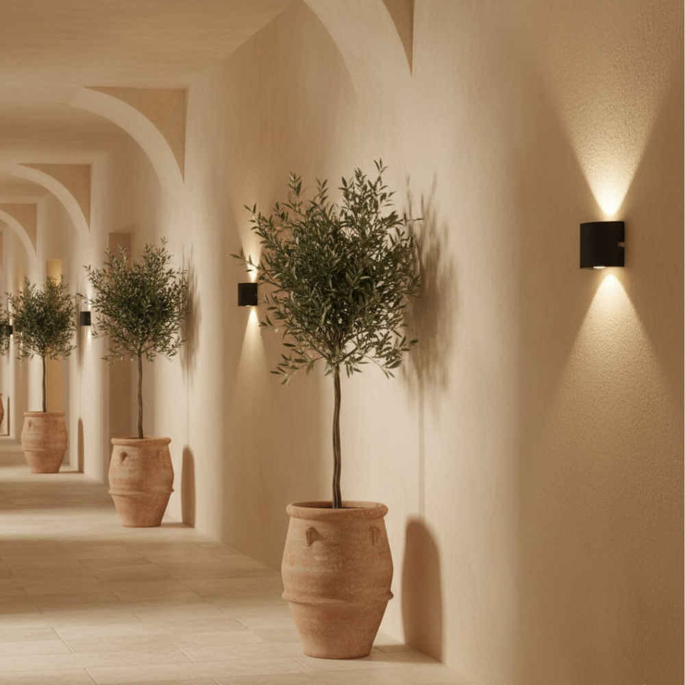 Luz de Pared Exterior Moderna en Arco | Aplique LED Impermeable para Iluminación de Jardín o Patio