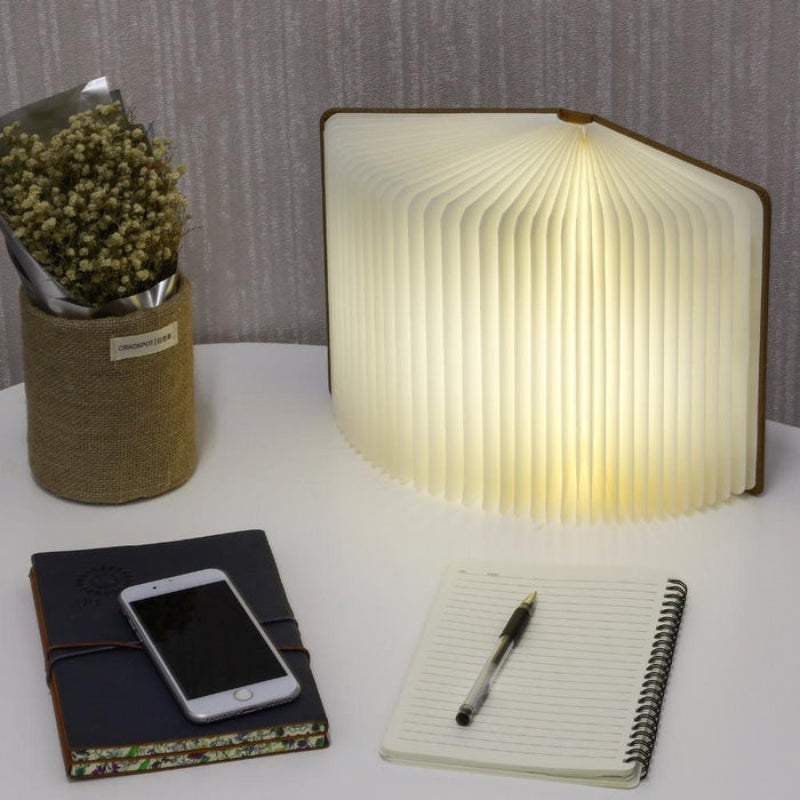 LumiBook – Lámpara LED Recargable con Diseño de Libro Plegable