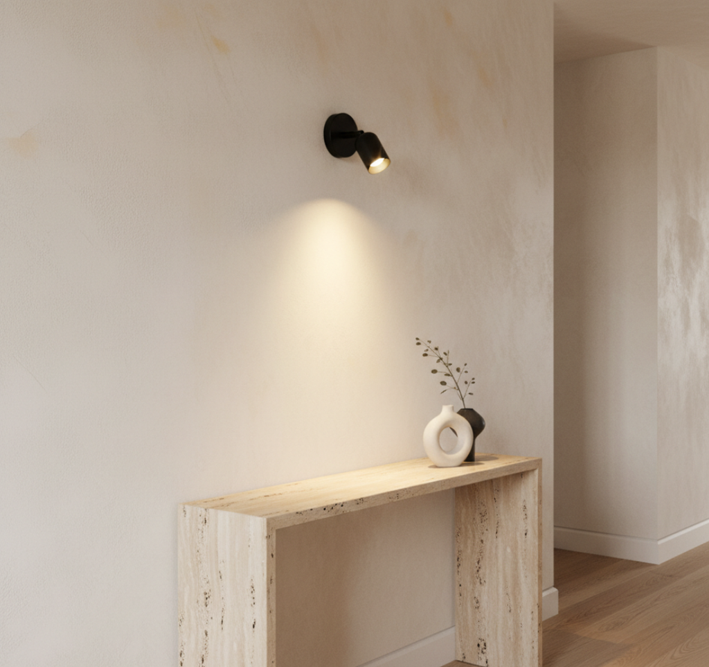 Luz de Pared de Metal Elegante para Espacios Habitables Contemporáneos