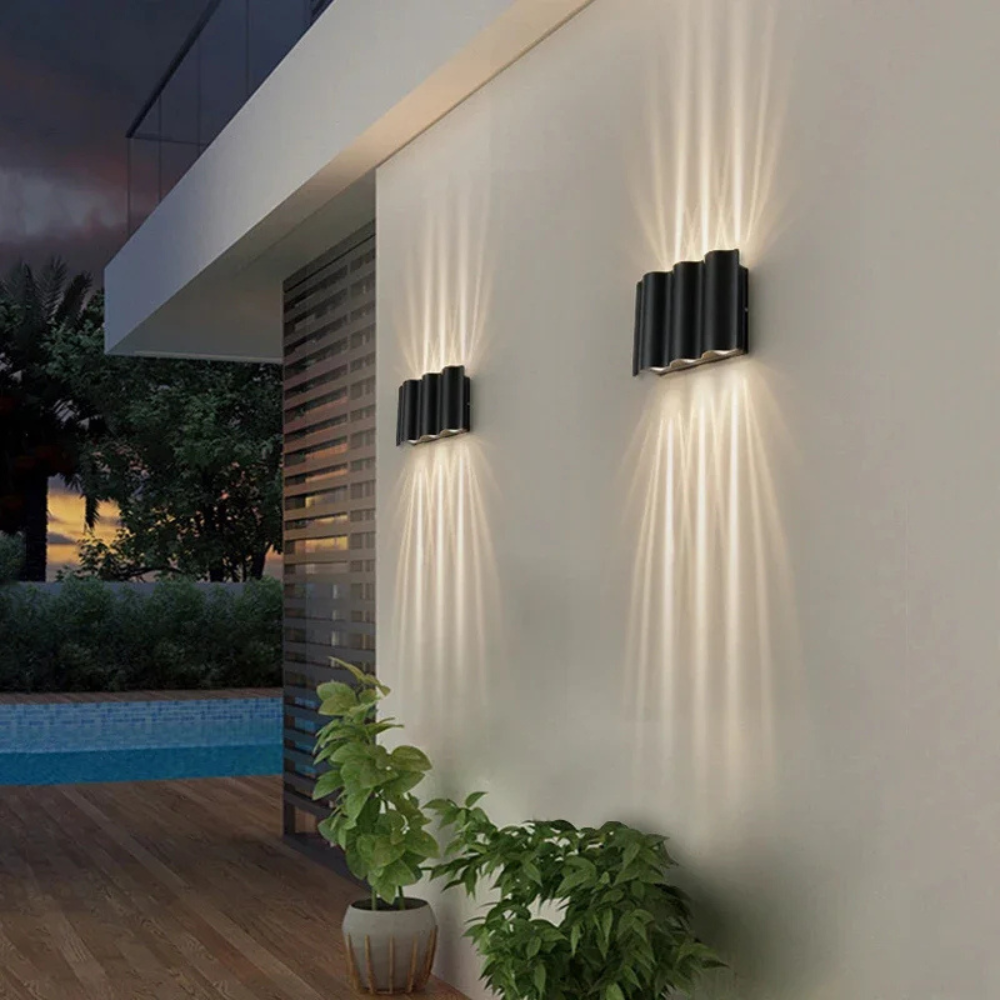 NoirLume | Aplique de pared exterior moderno y elegante con diseño de ondas