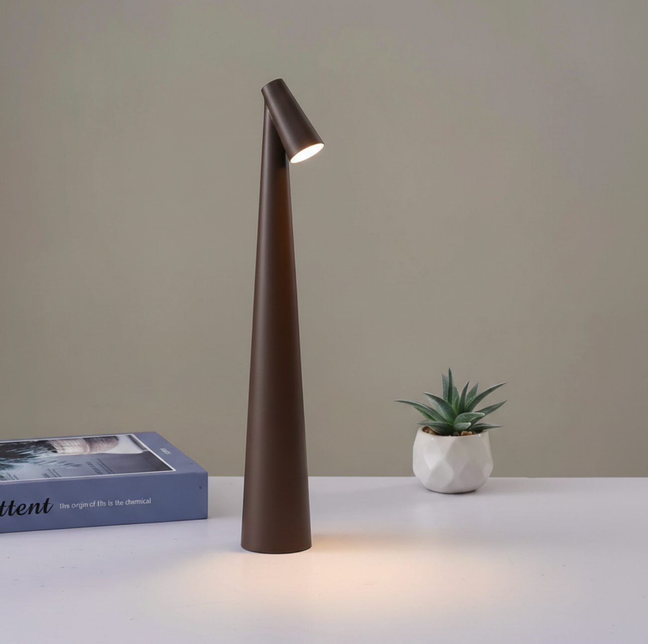 Lámpara de Mesa LED Inalámbrica con Función de Regulación Táctil