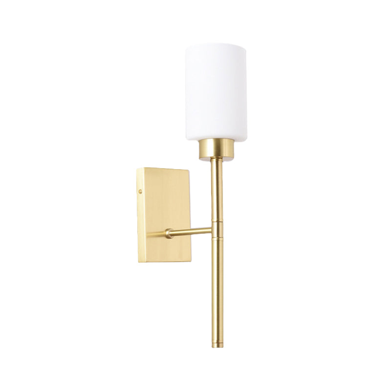 Lámpara de pared de tubo de vidrio opalino modernista 1 bombilla, accesorio de iluminación de pared de latón con brazo de lápiz de metal | Brehn