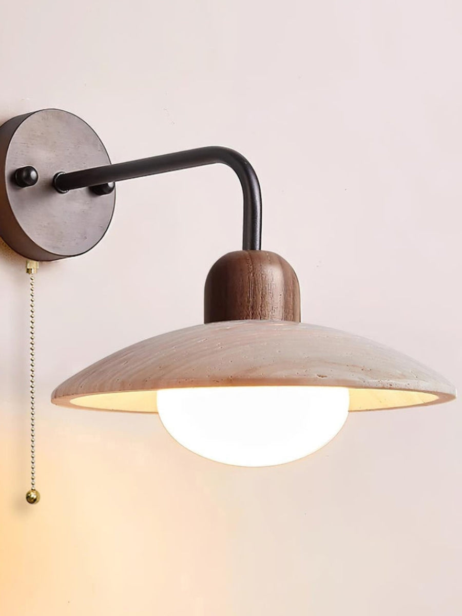 Aplique de Travertino Moderno – Forma de Disco con Elementos de Madera y Metal