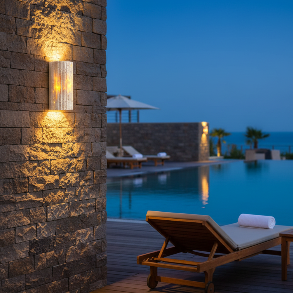 Lámpara de Pared Exterior Elegante Travara | Luz LED de Travertino Amarillo Arriba y Abajo para Patios y Jardines
