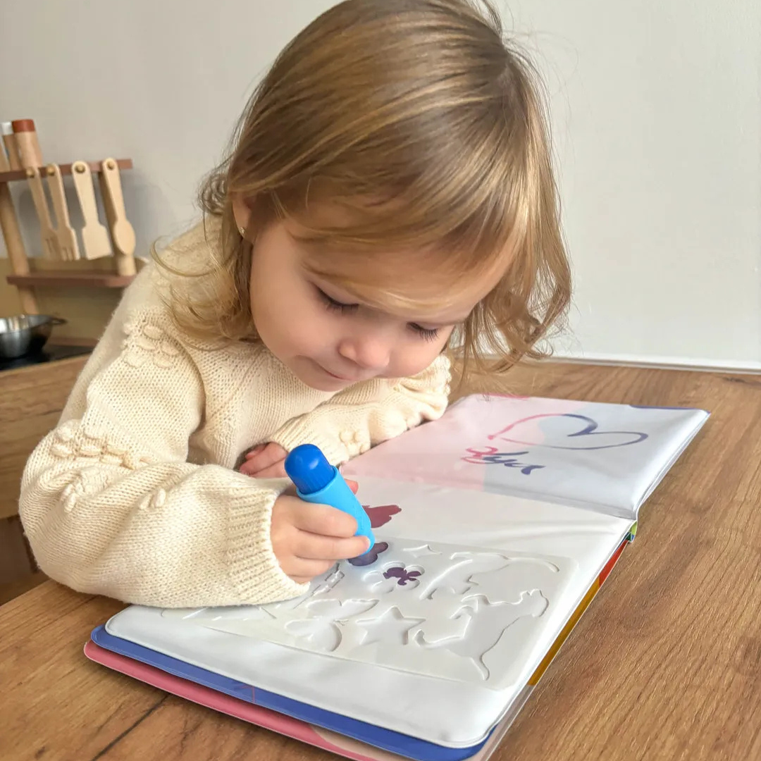 Libro de colorear mágico con agua