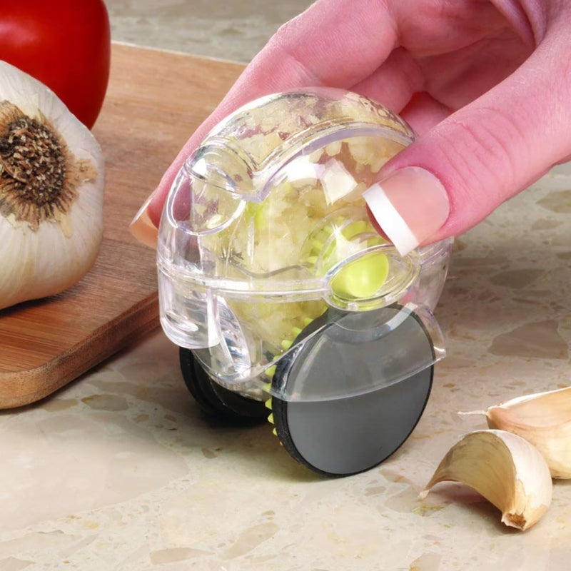 GarlicMate - Picador de Ajo con Rueditas y Operación Manual