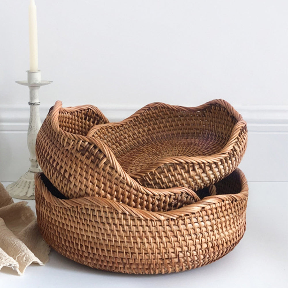 Cesta de Ratan Tejida a Mano con Estilo