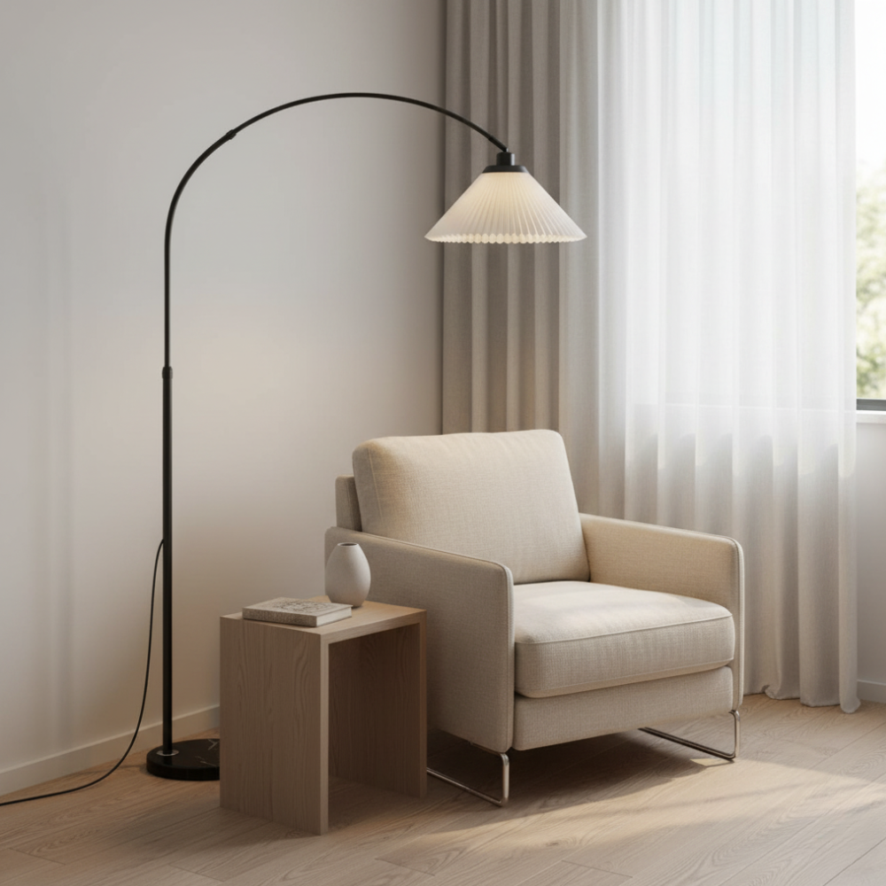 Valoura | Lámpara de Pie Elegante con Arco Ajustable y Luz Tri-Color para Sala de Estar o Dormitorio