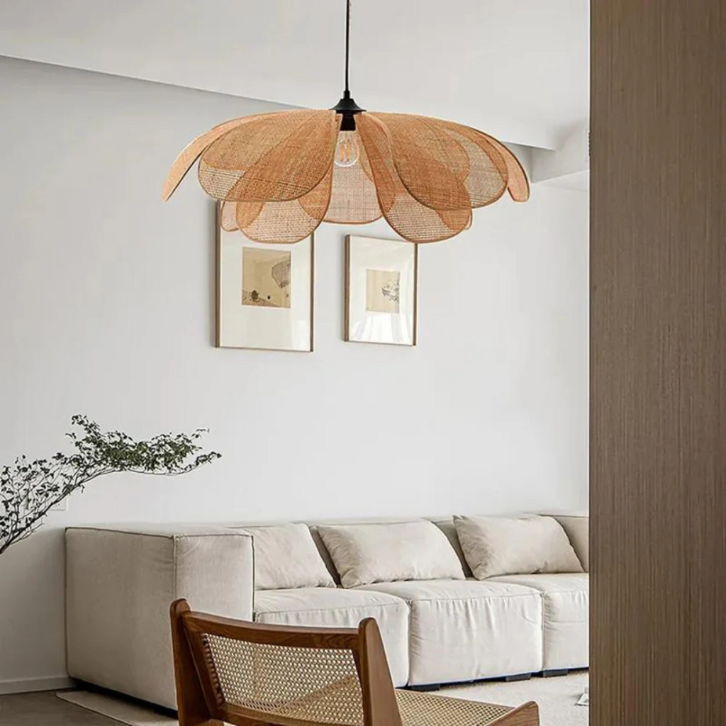 Serava | Lámpara colgante en forma de flor de ratán