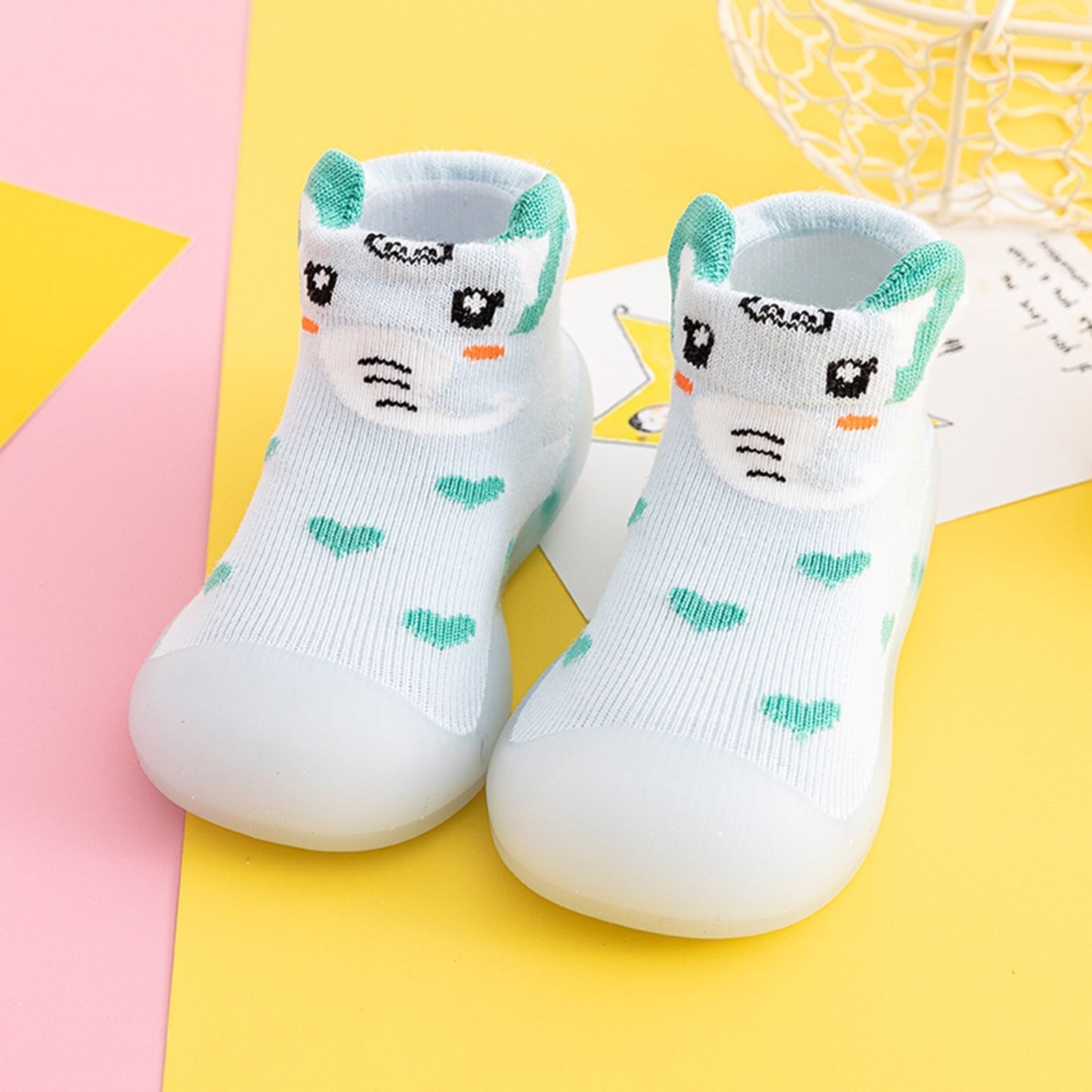 Zapatos de calcetines tejidos cálidos para bebés