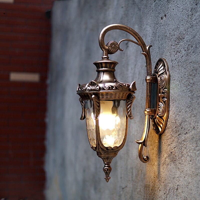 LumiShield – Lámpara de Pared para Iluminación Exterior
