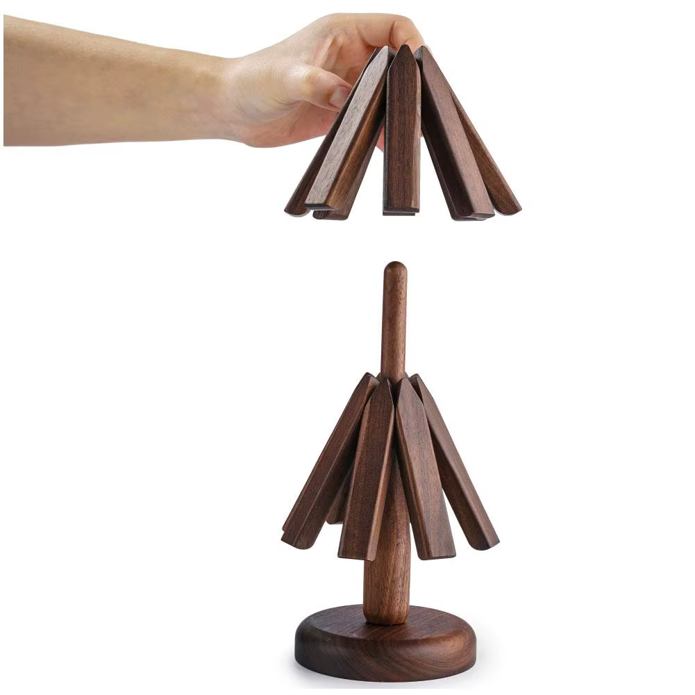 Posavasos de madera en forma de árbol