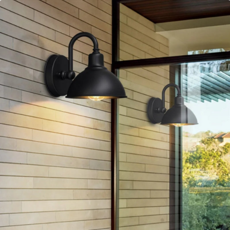 EverGlow – Lámpara de Pared Exterior Impermeable y Sostenible con Estilo Clásico